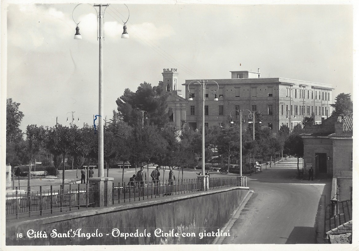 0029 CITTASANTANGELO OSPEDALE CIVILE CON GIARDINI 1960_08_04 FRONTE